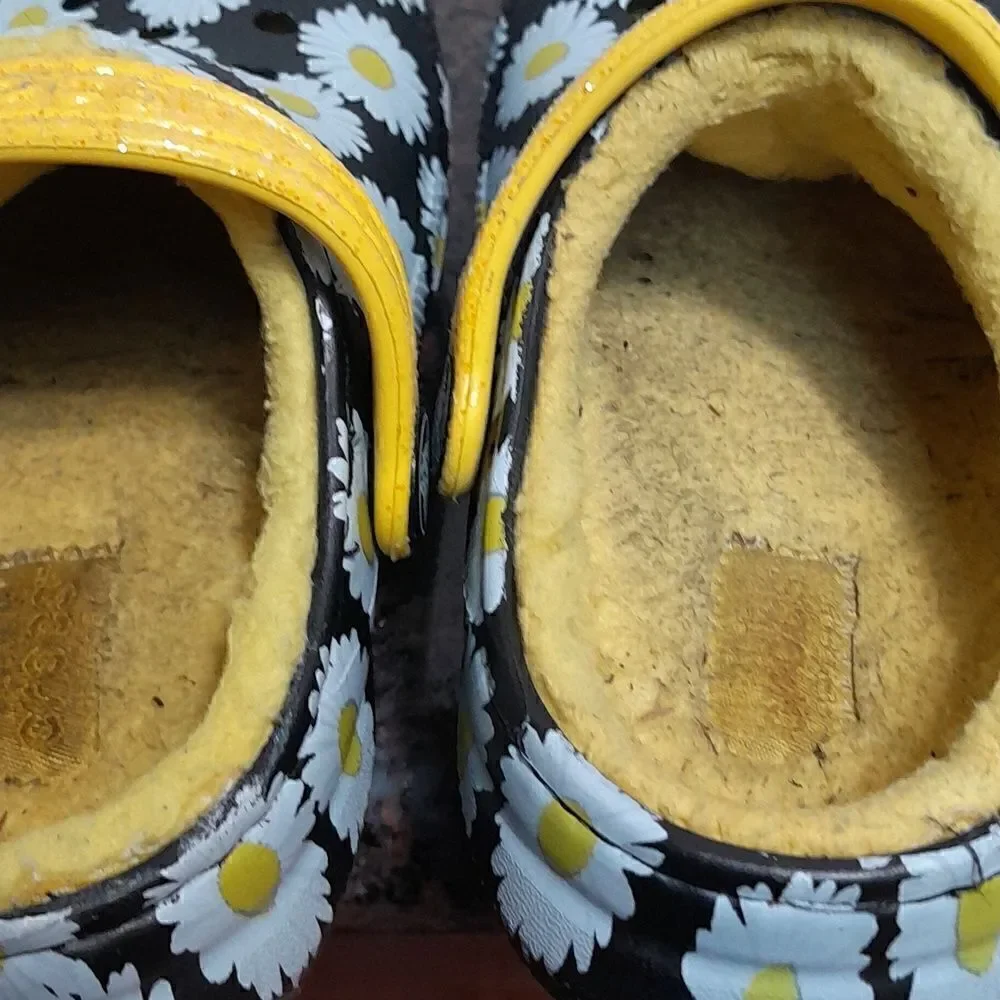 CROCS these classic