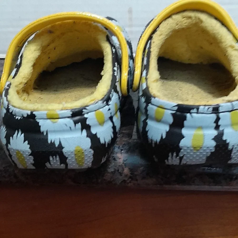 CROCS these classic