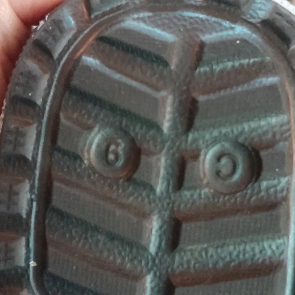 CROCS these classic