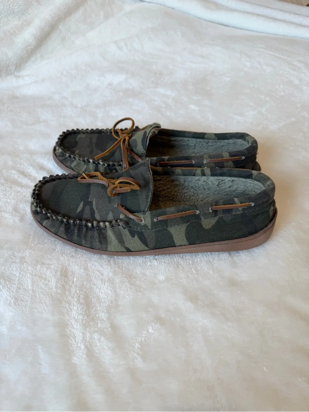 Minnetonka classic moccasin