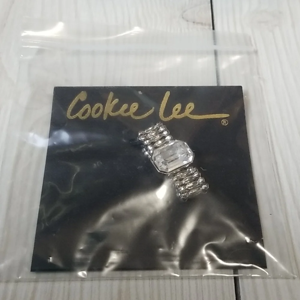 Cookie Lee beautiful statement