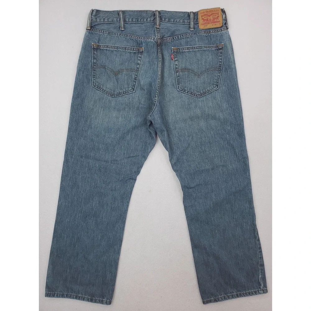 Levis levis 559
