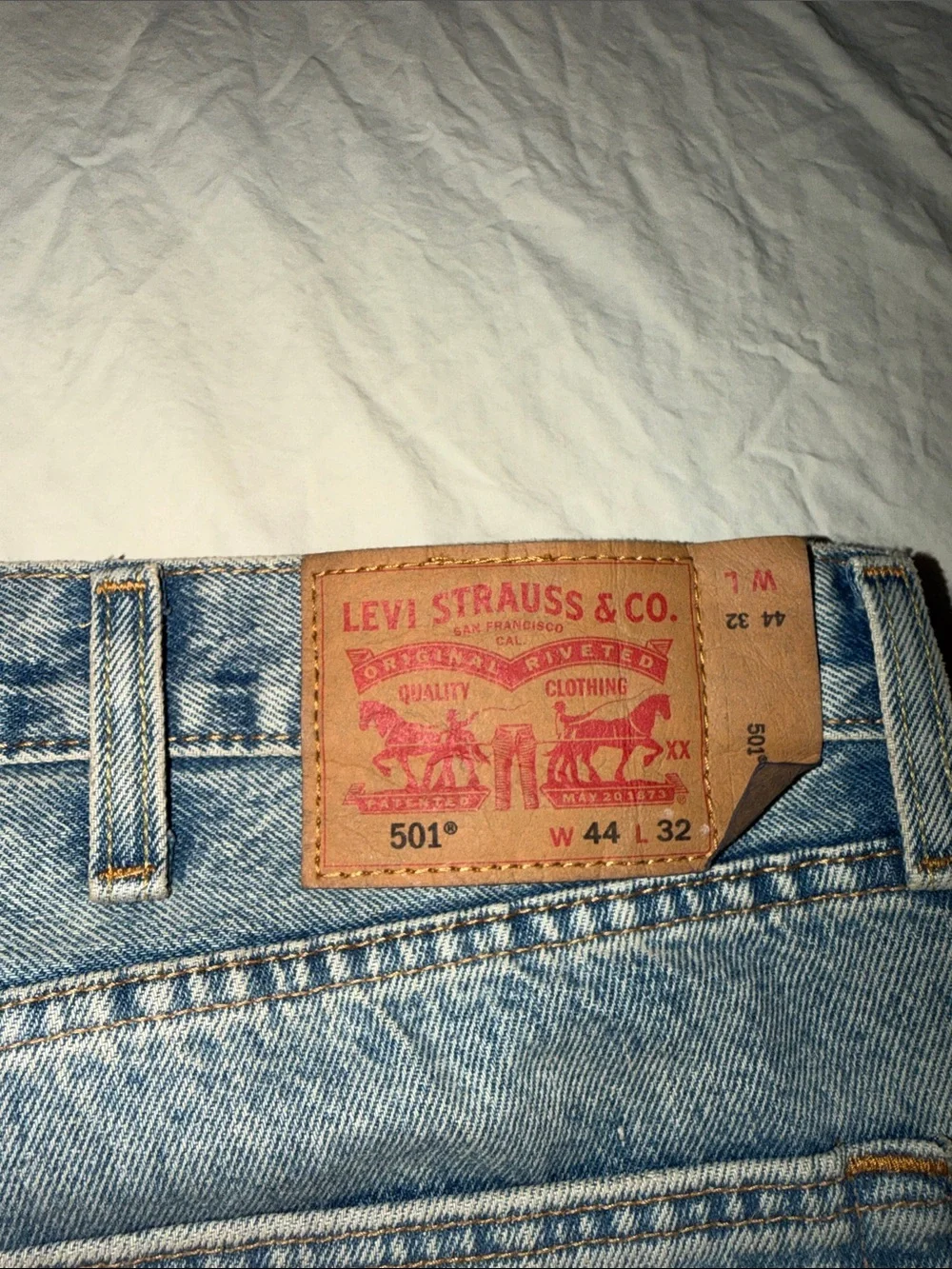Levis timeless light