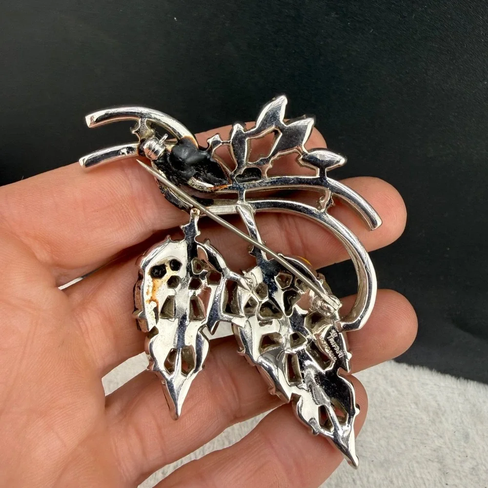 Trifari read brooch