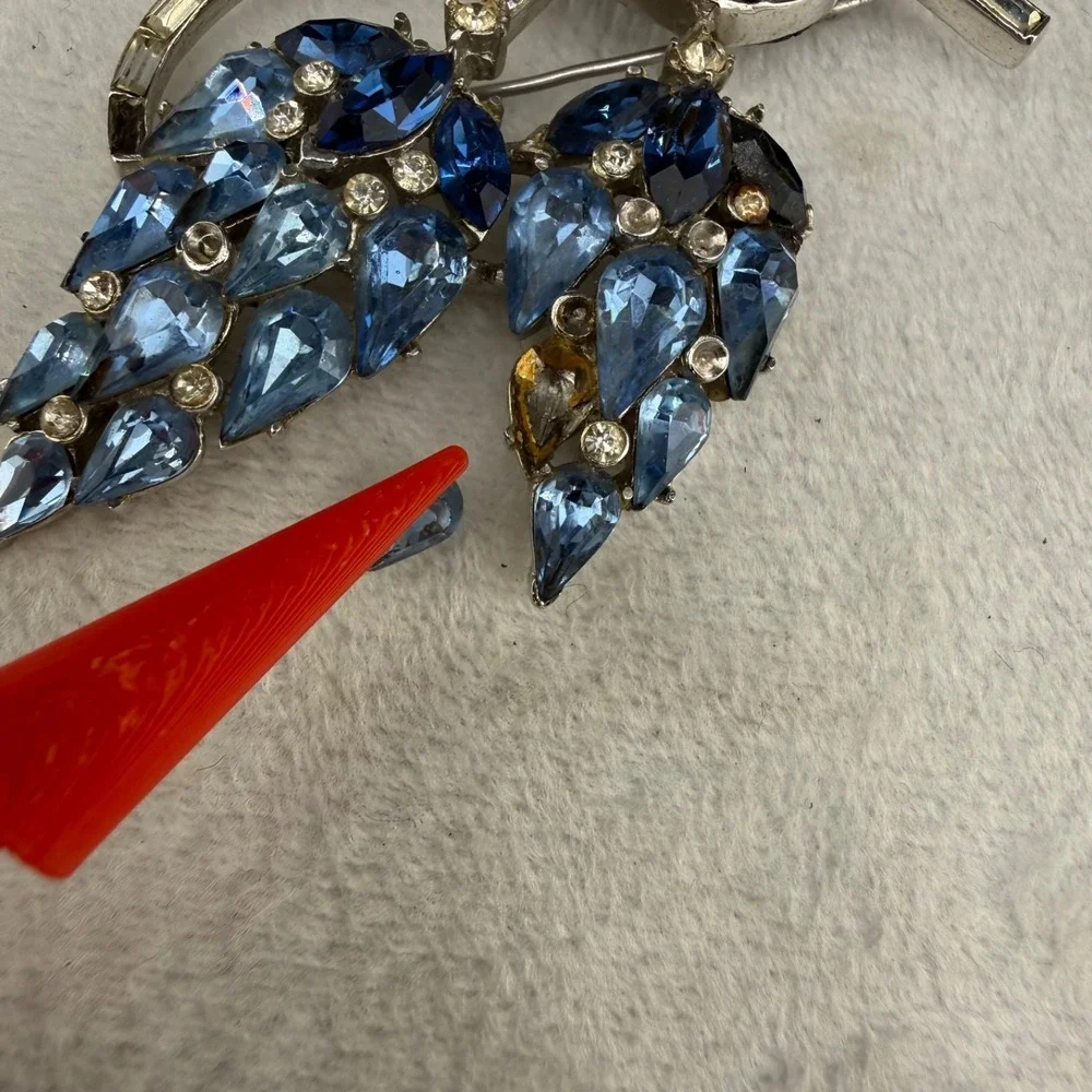 Trifari read brooch