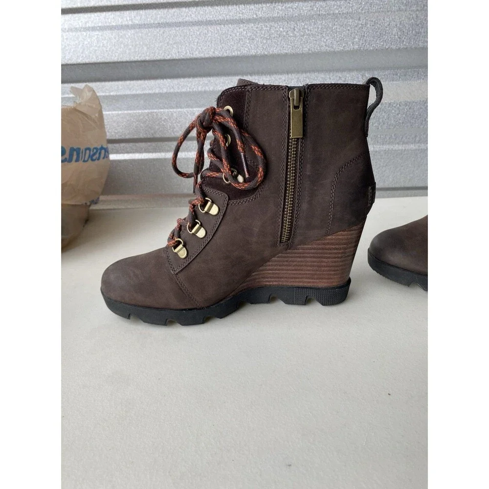 SOREL Joan Laceup WEDGE BOOTS All Weather Ankle BOOTIE Womens Size 9
