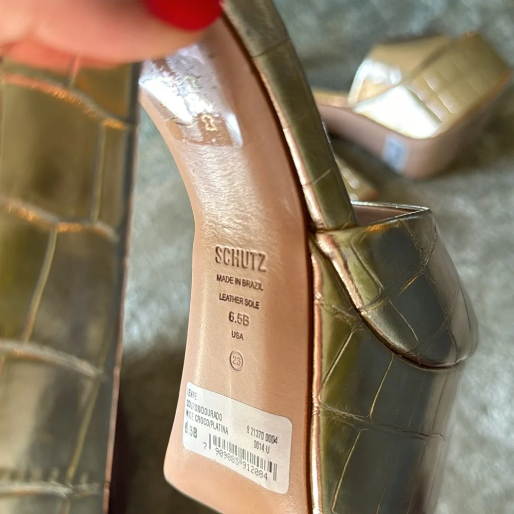 SCHUTZ chunky platform