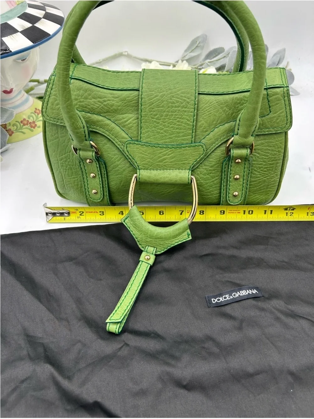 Women’s vintage dolce & Gabbana grainy, leather satchel in neon green made Italy