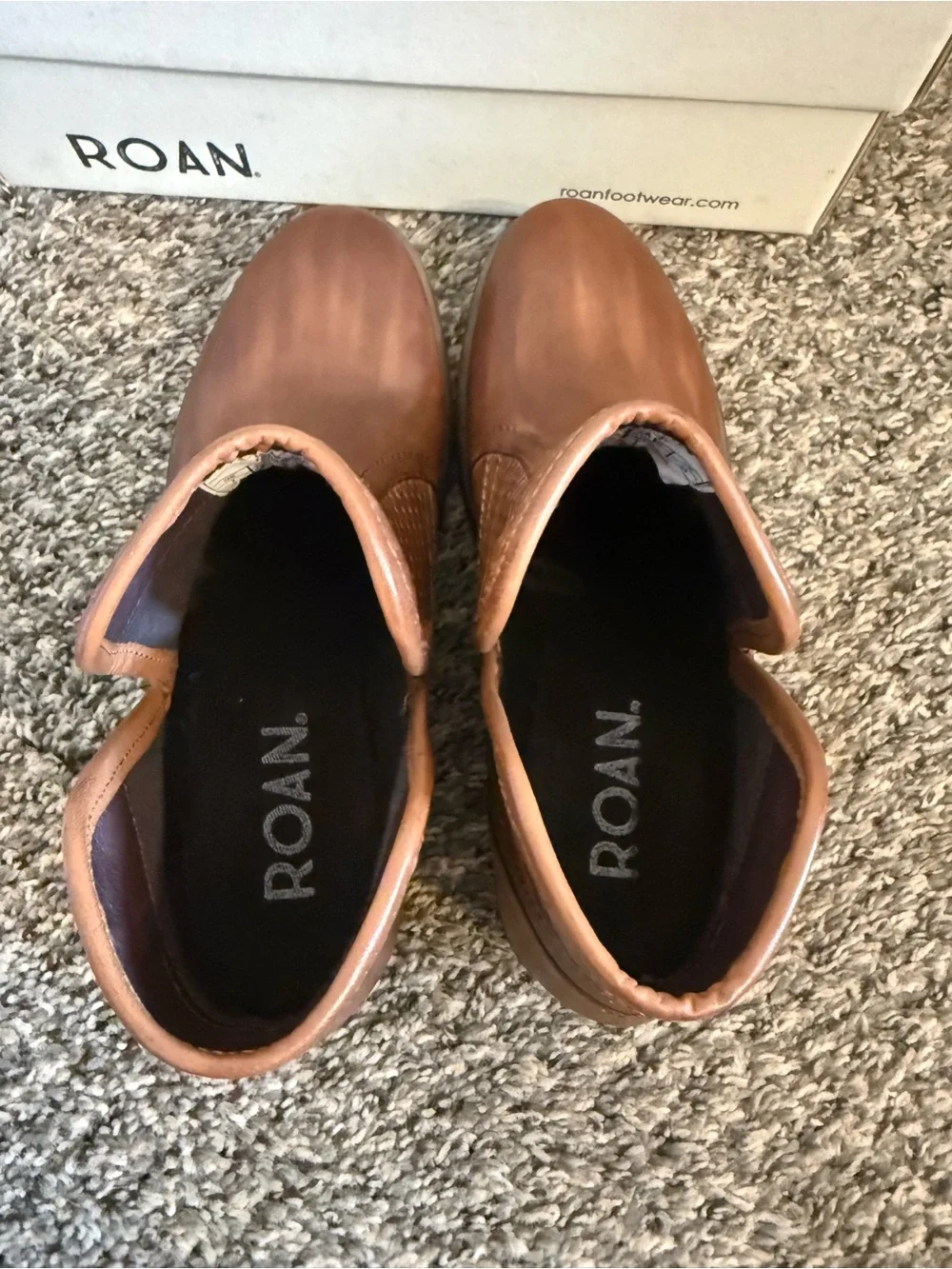 ROAN Gossip Women’s Tan Brown Leather Ankle Booties - size 7