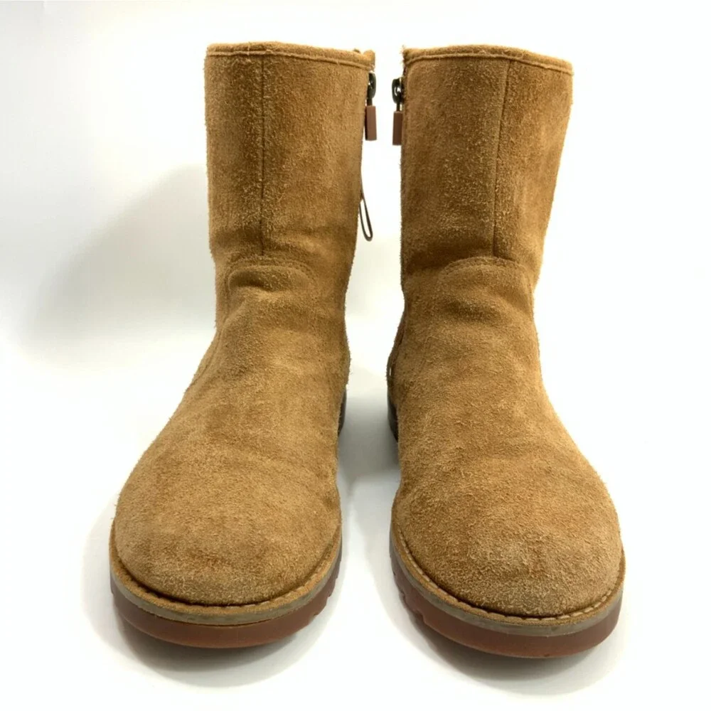 UGG suede lace