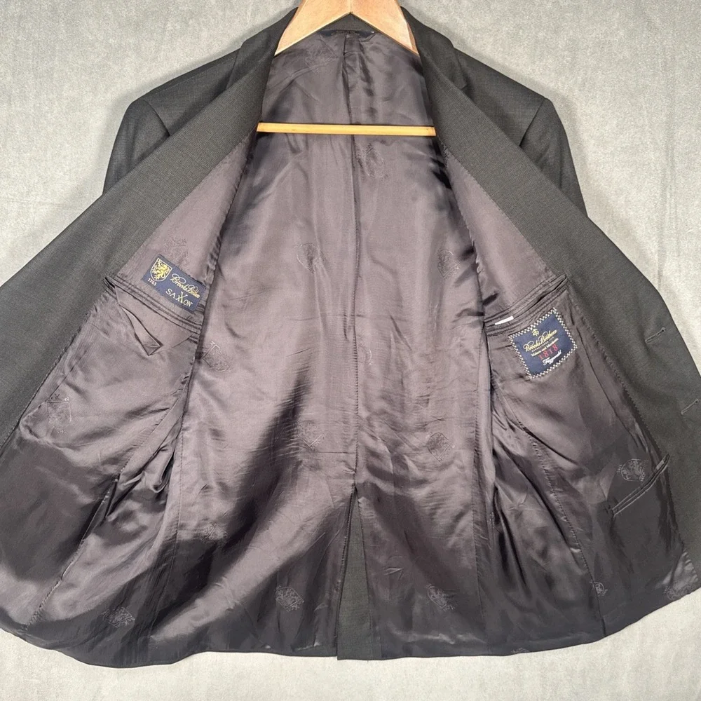 Brooks Brothers chest lay 40