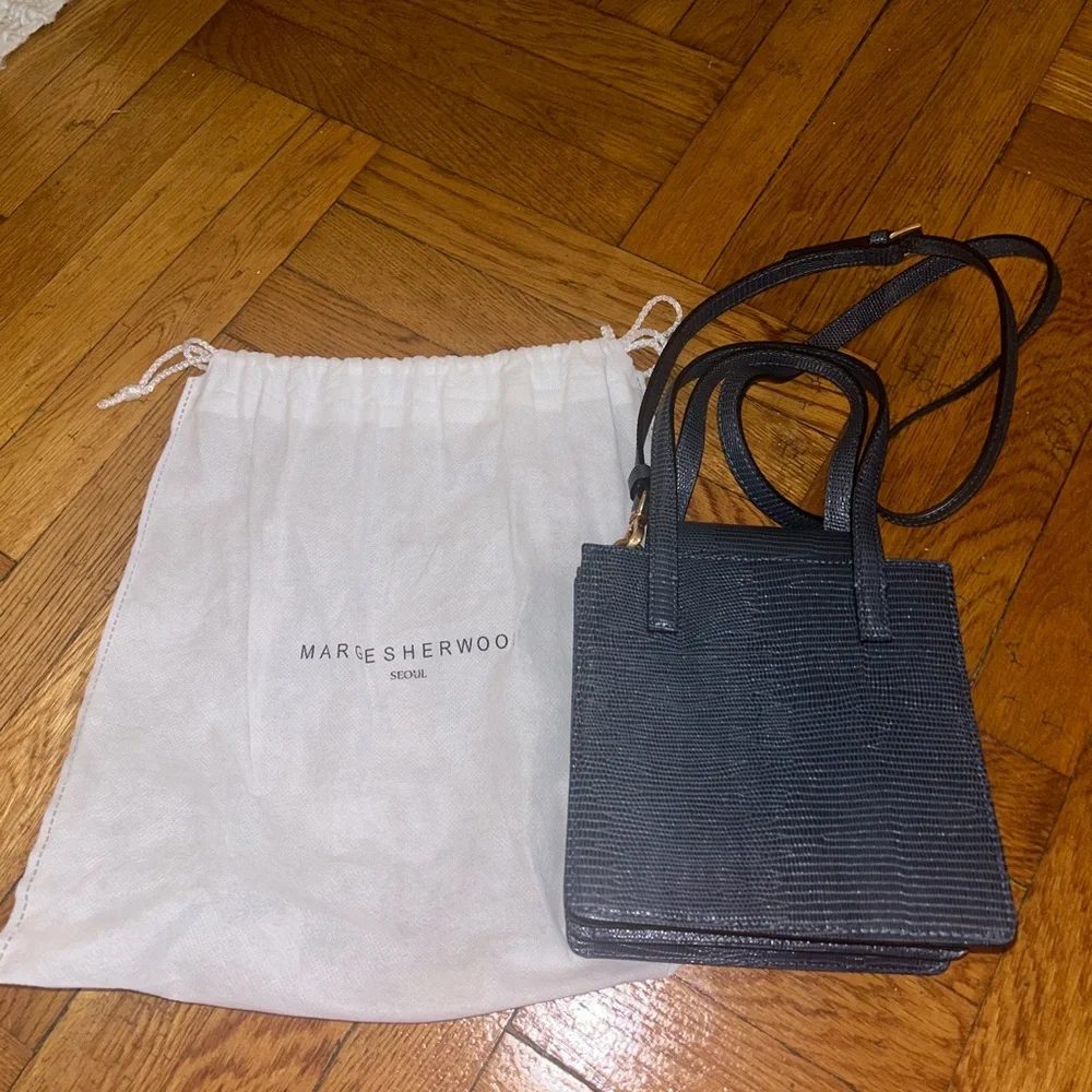 Margesherwood compact navy
