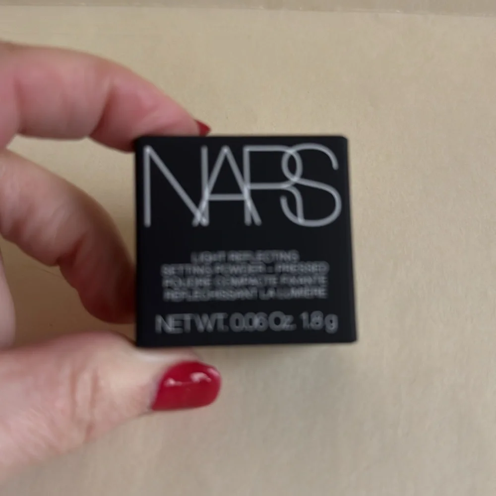 NARS light reflecting
