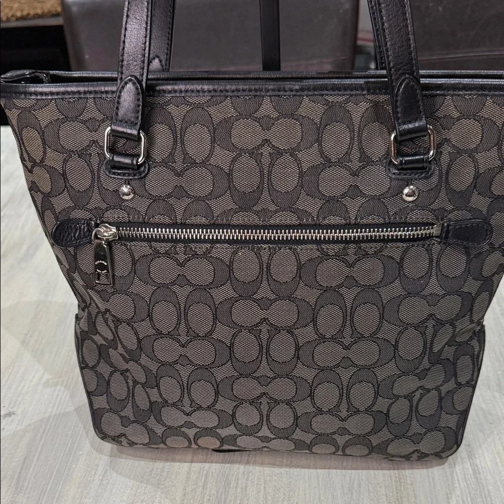 Coach stylish tote