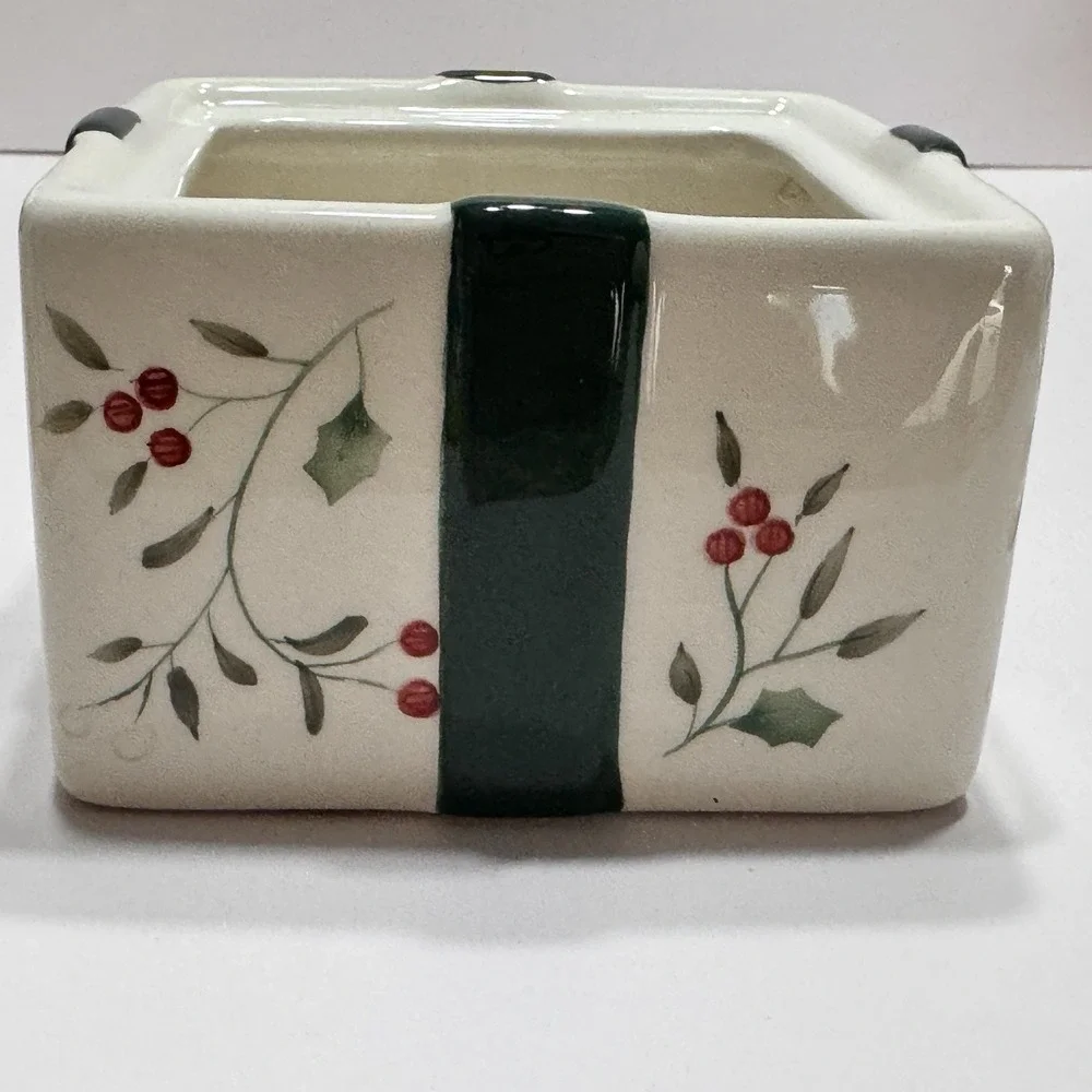 Pfaltzgraff winterberry ceramic