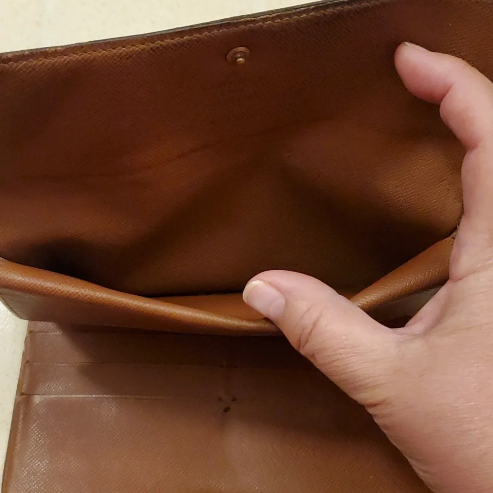 Louis Vuitton very good