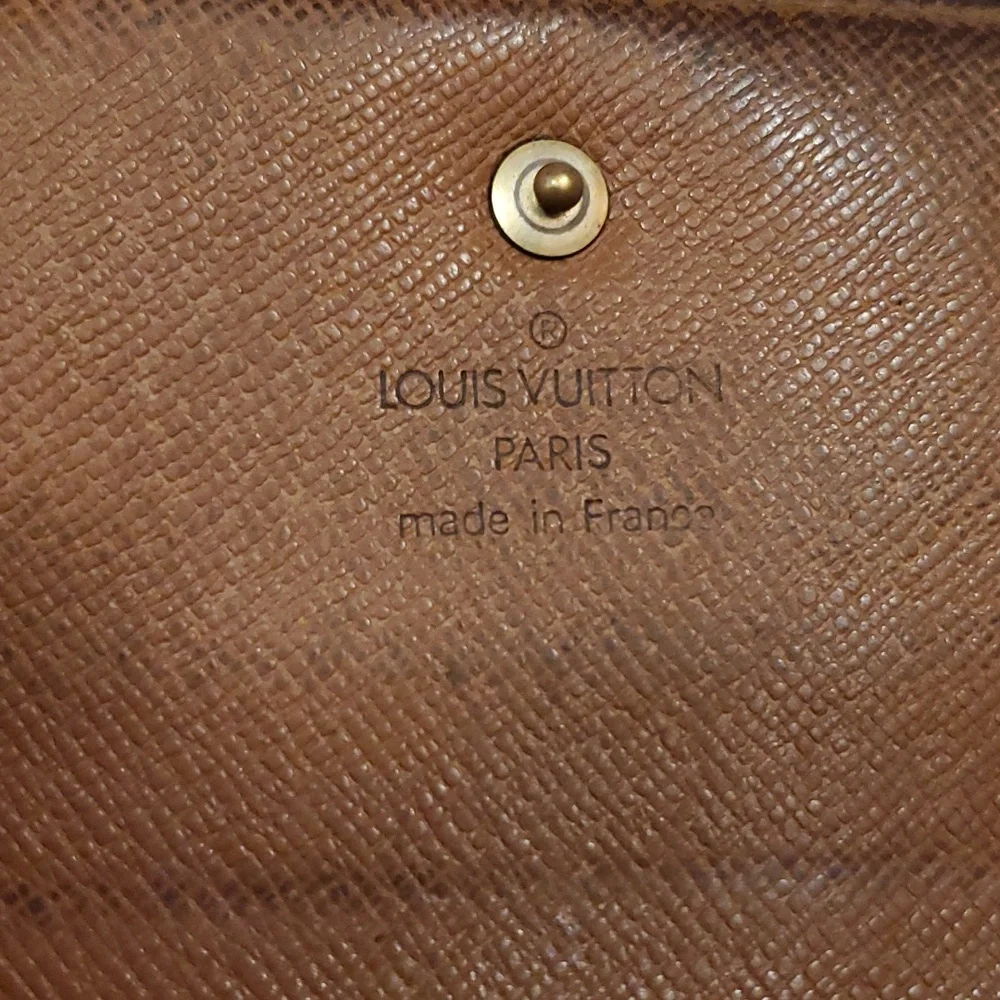 Louis Vuitton very good