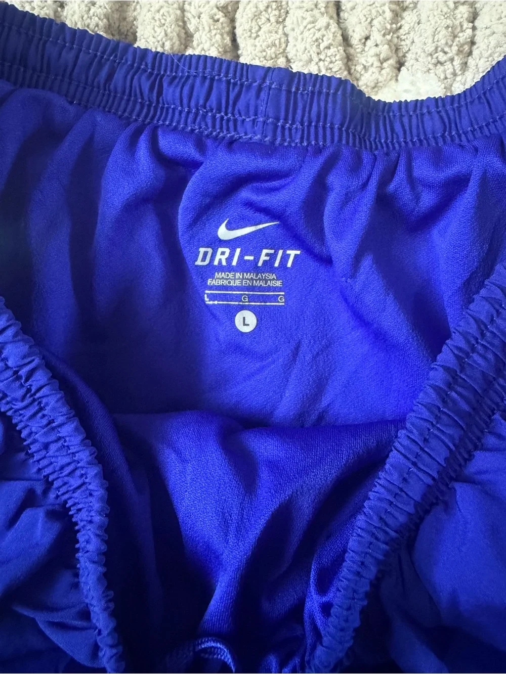 Nike size side stuck