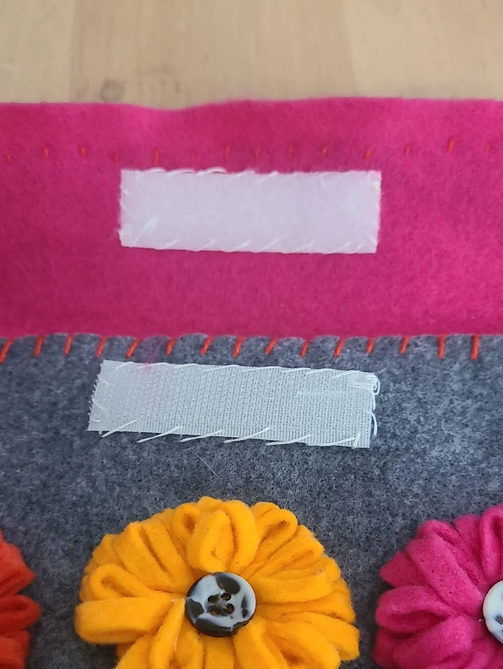 N/A gray felt