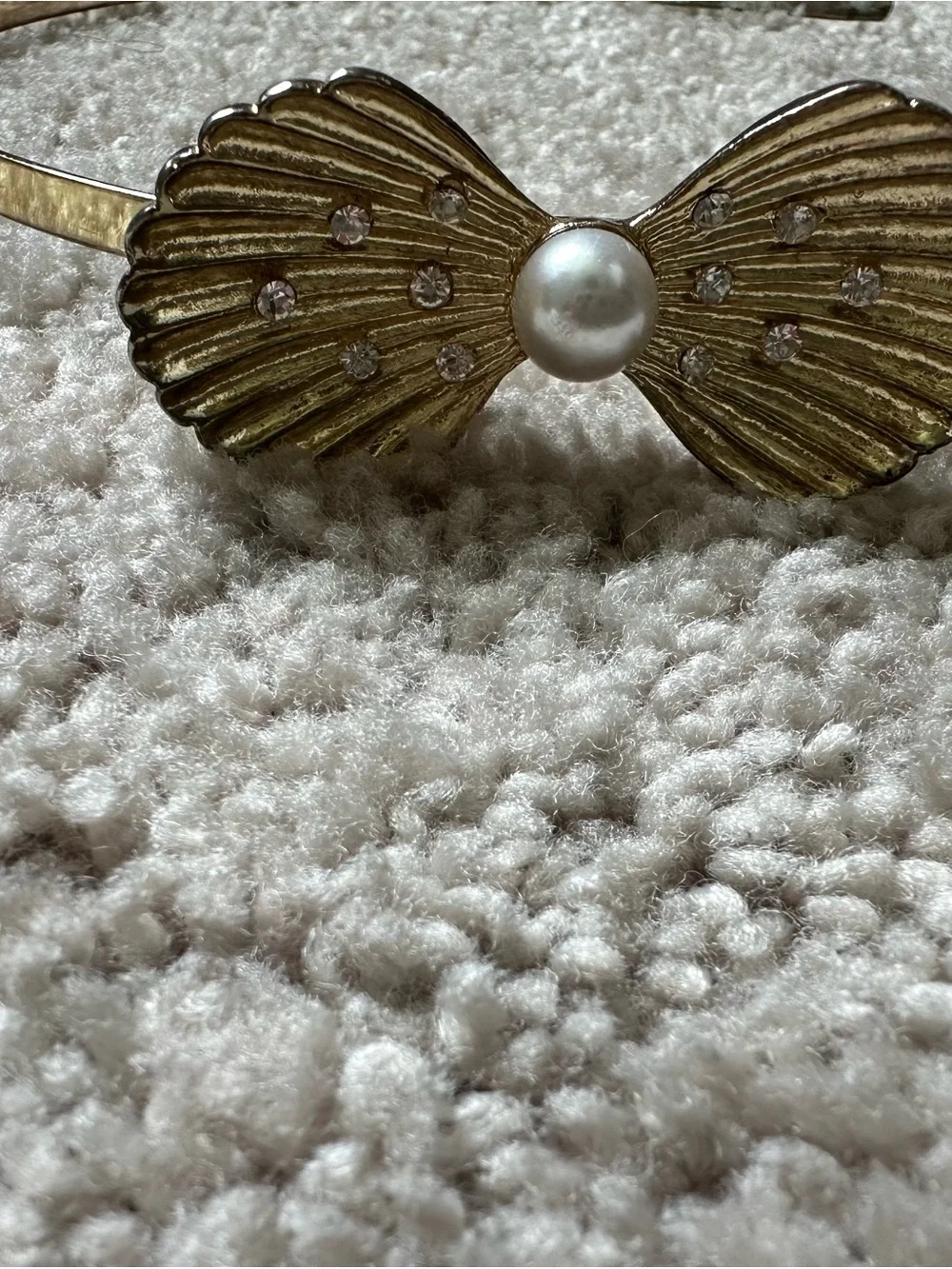 N/A elegant gold