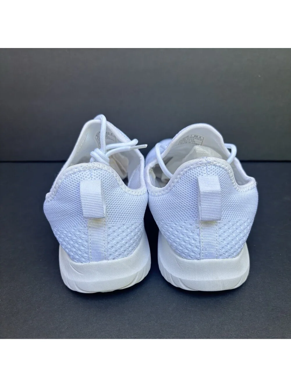 N/A white lightweight