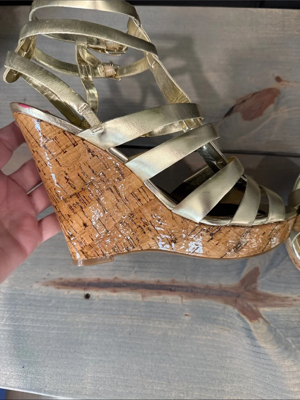 BCBG shiny gold
