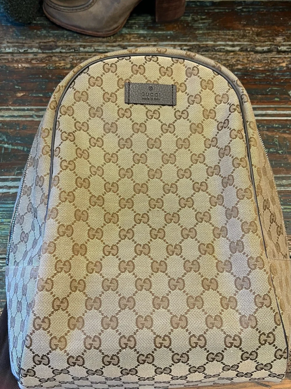 Gucci classic monogram