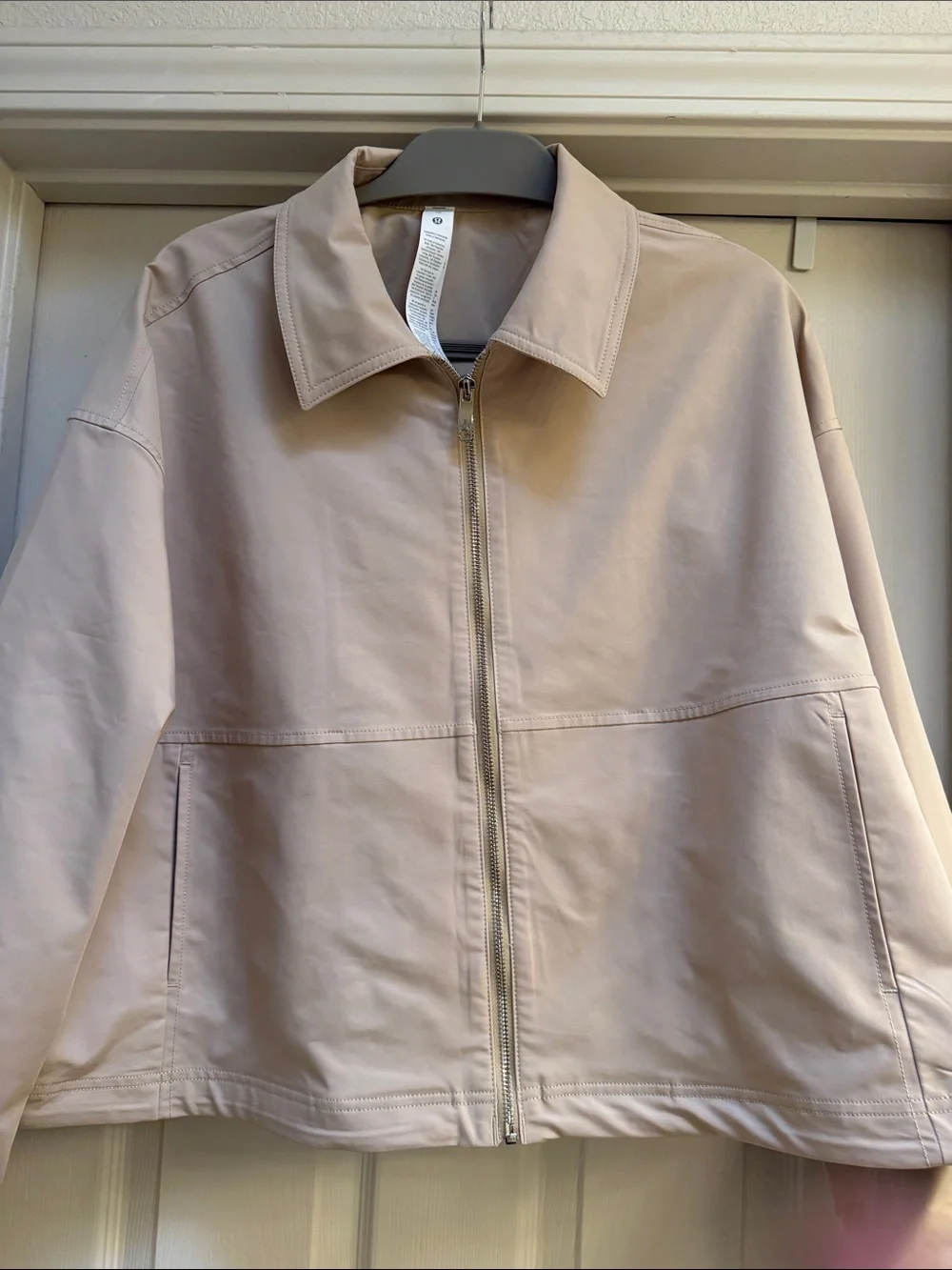 lululemon athletica cropped utility