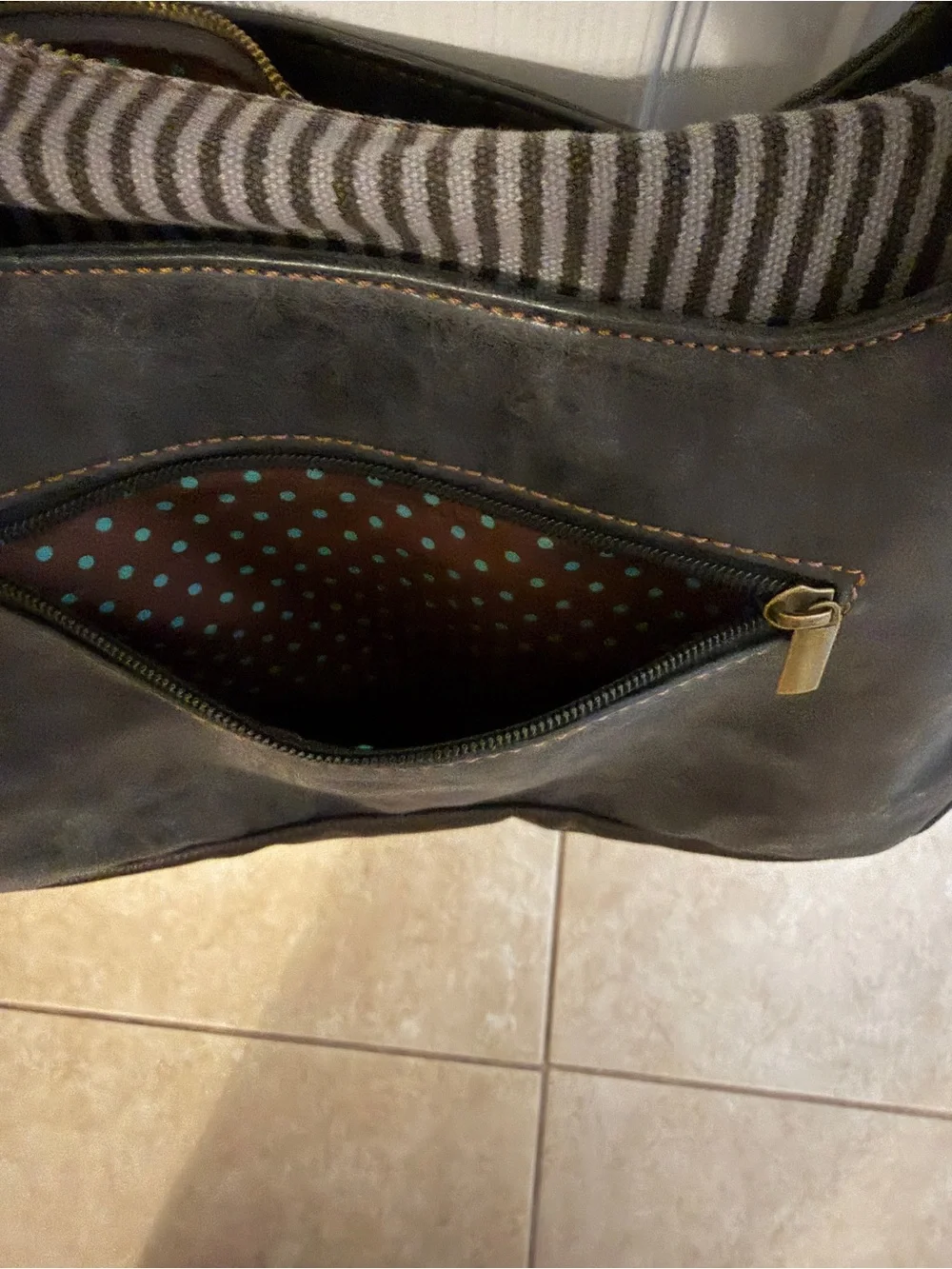 Chala shoulder tote