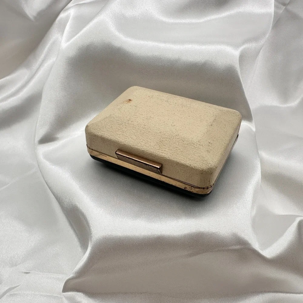 The Unbranded Brand vintage 80s