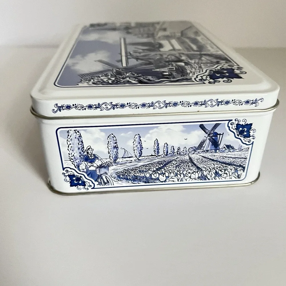 Pretty Dutch Blue and White Biscuit Tin from Holland Faux Delft windmill EUC 5x8