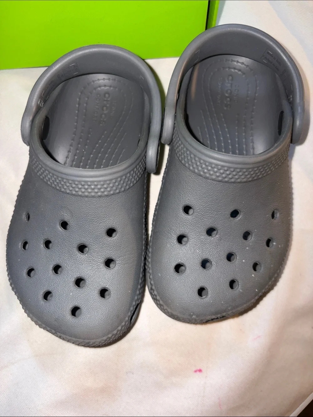 CROCS two pairs