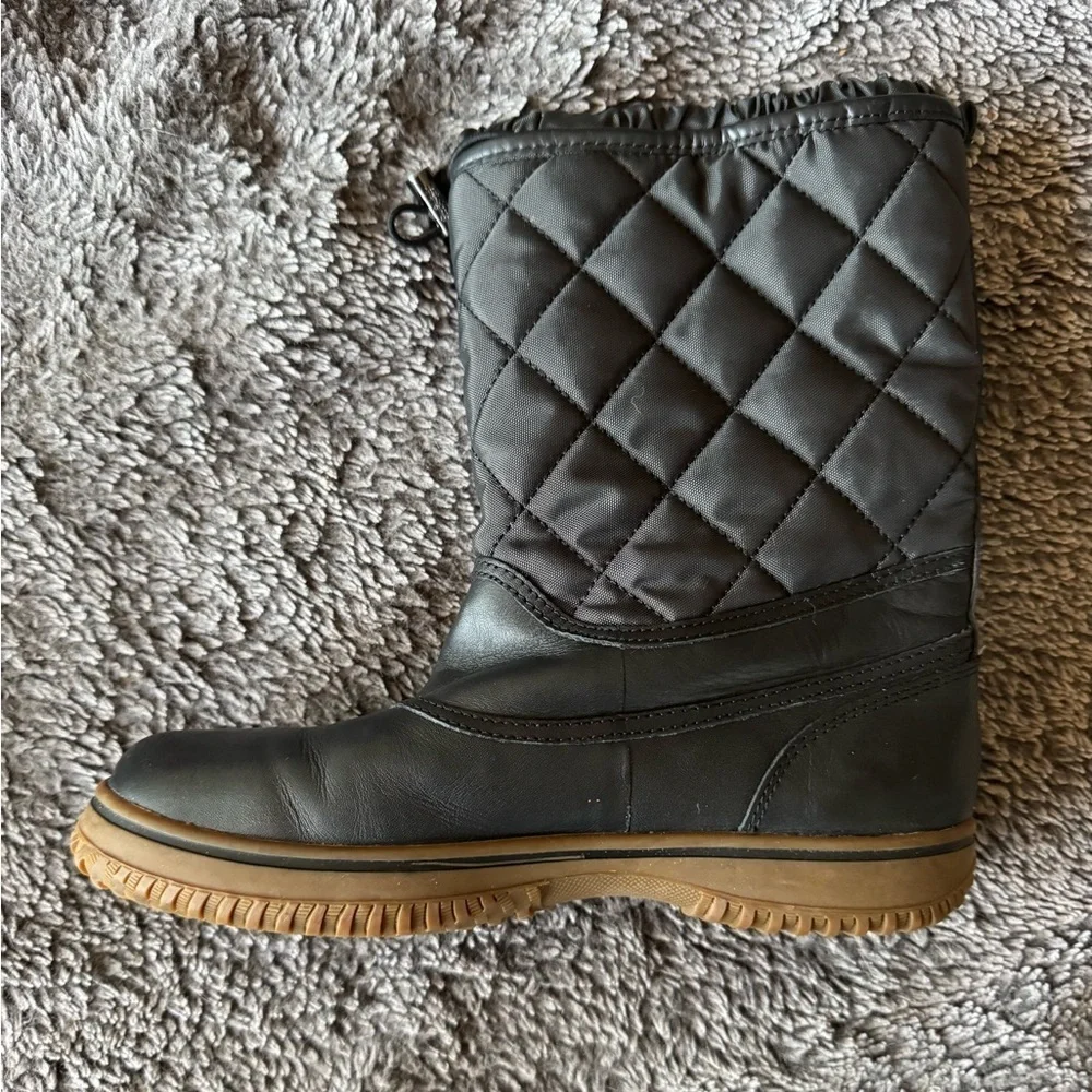 Coach elegant quilted