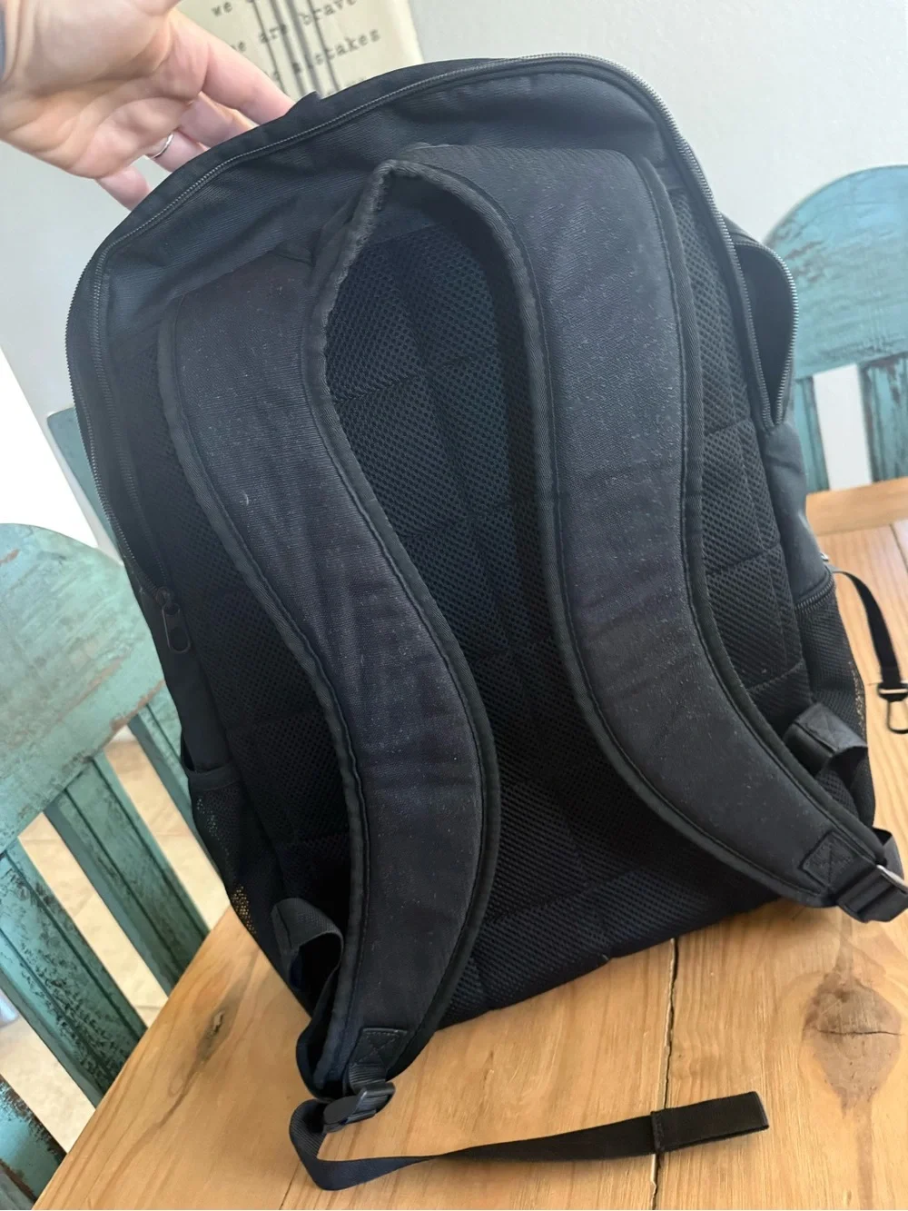 Nike sturdy black
