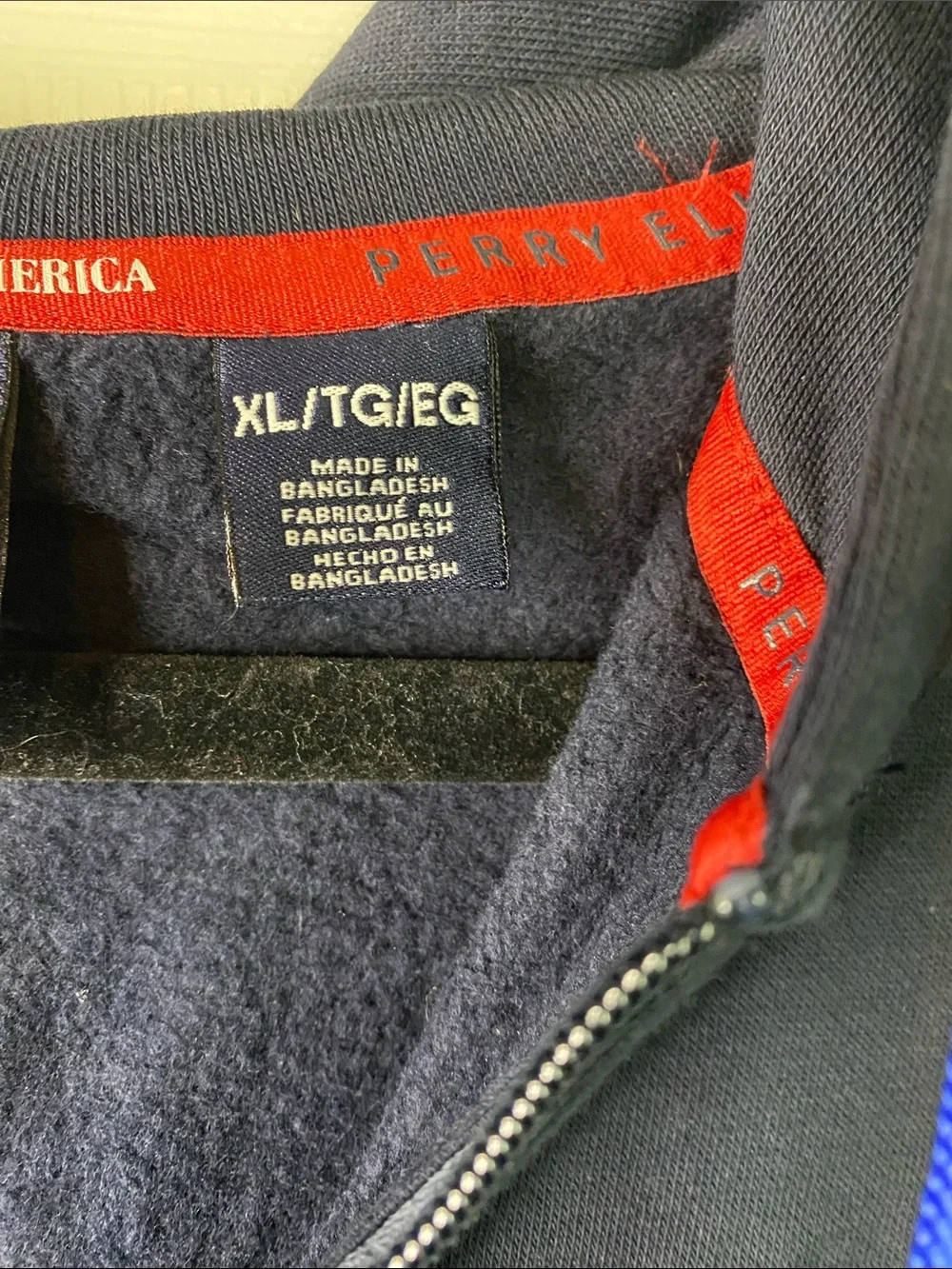 Perry Ellis classic zip
