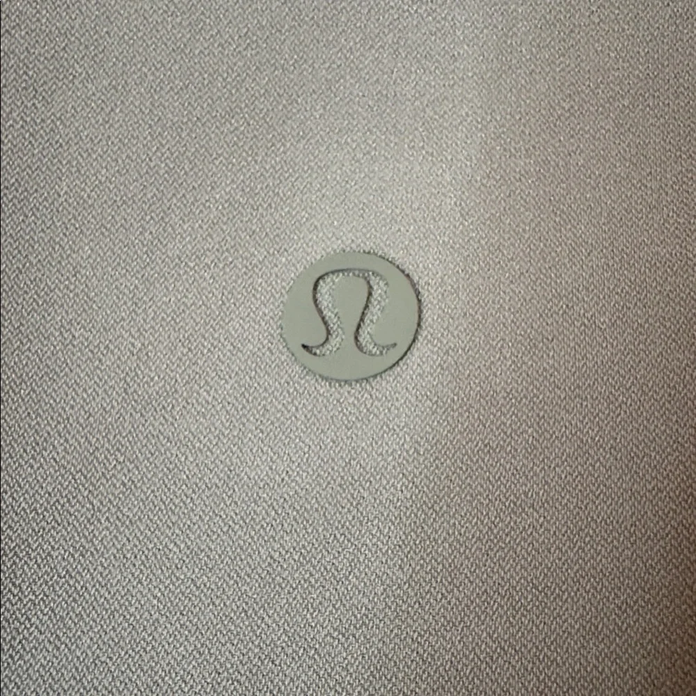 lululemon athletica excellent pre