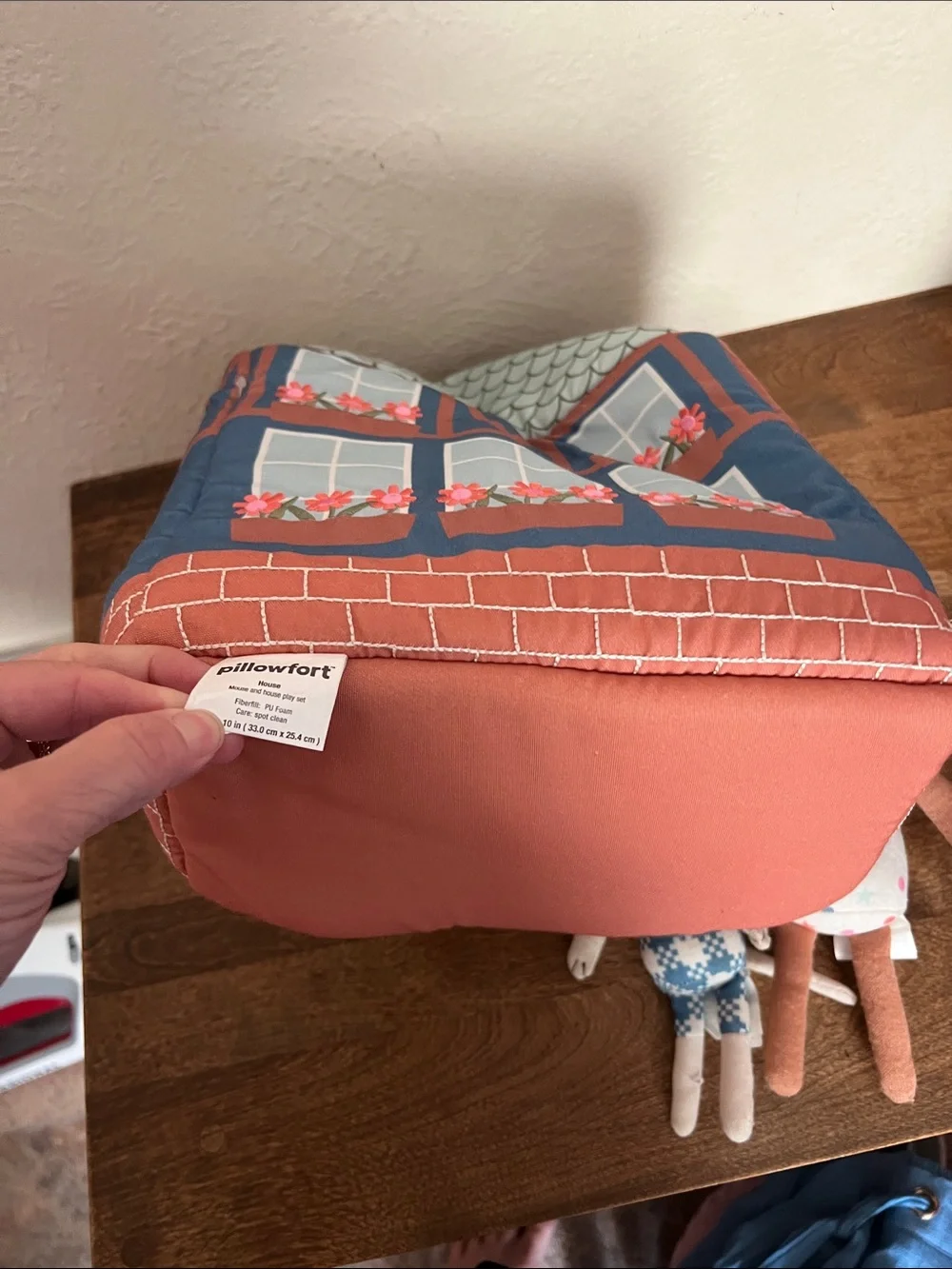 N/A pillow brand