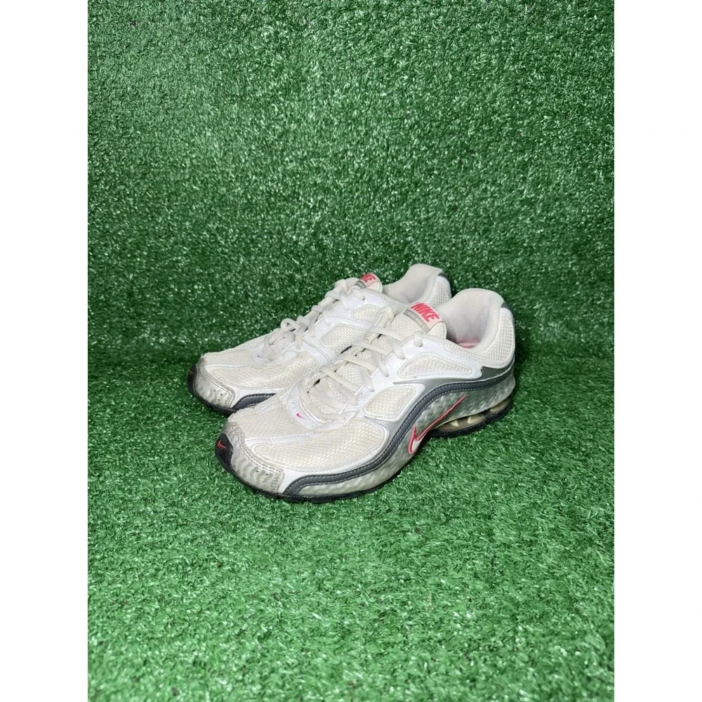 Nike Reax Run 5 Womens Size 7.5 White Silver Pink Running Walking Shoes Sneakers