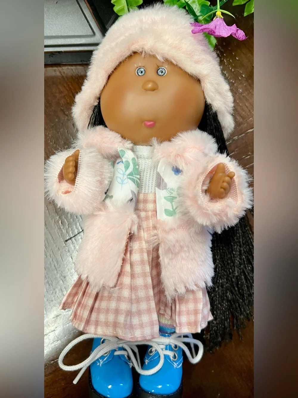MIA nwt 9”