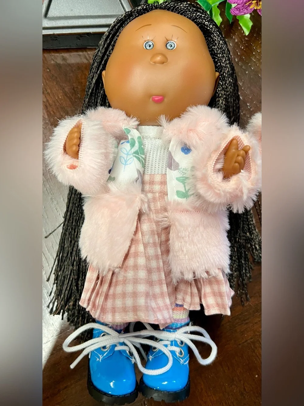 MIA nwt 9”