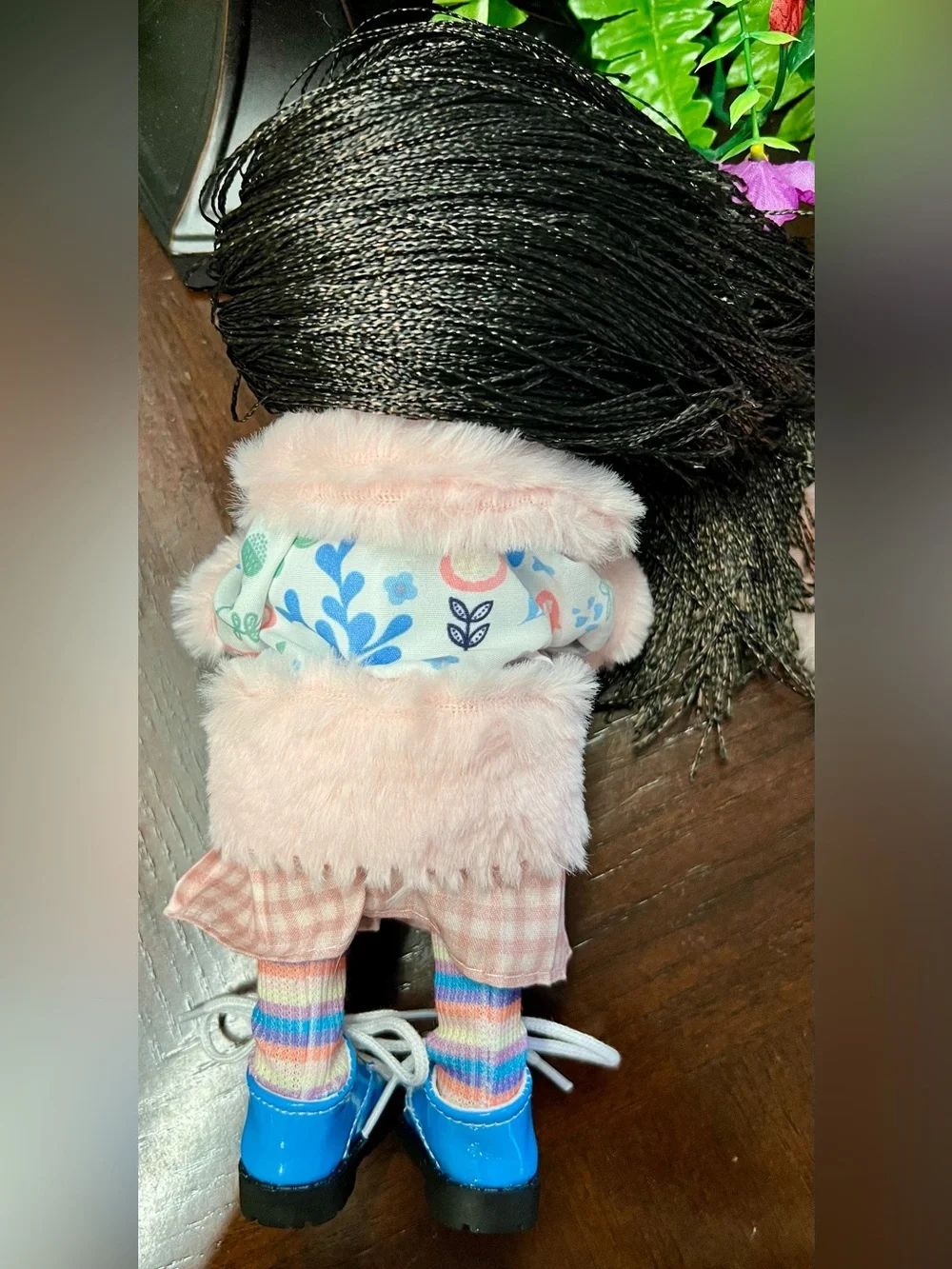 MIA nwt 9”