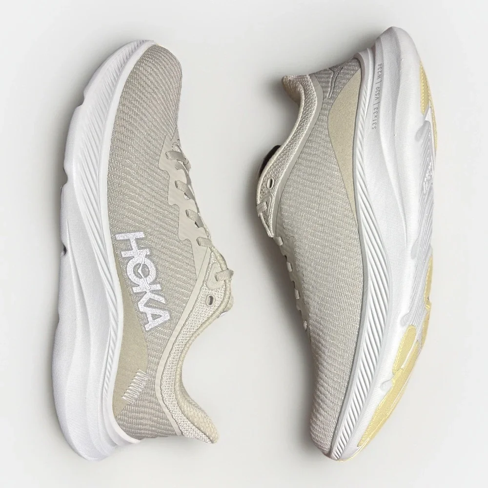 Hoka One One hoka one
