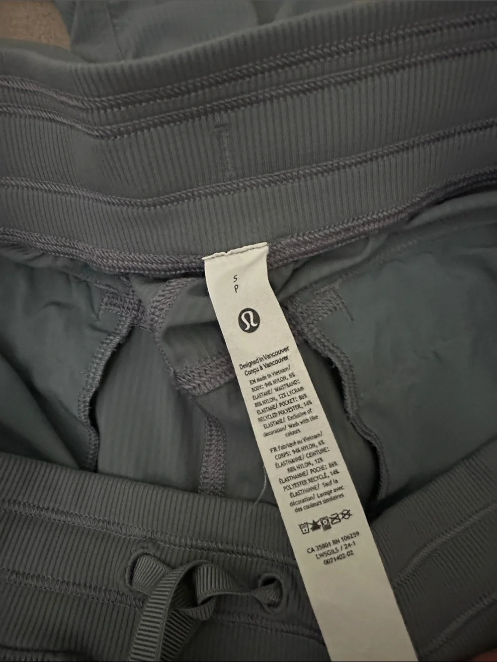 Lululemon Studio Dance Relaxed Fit Mid Rise Cargo Pant size small Belgian Blue