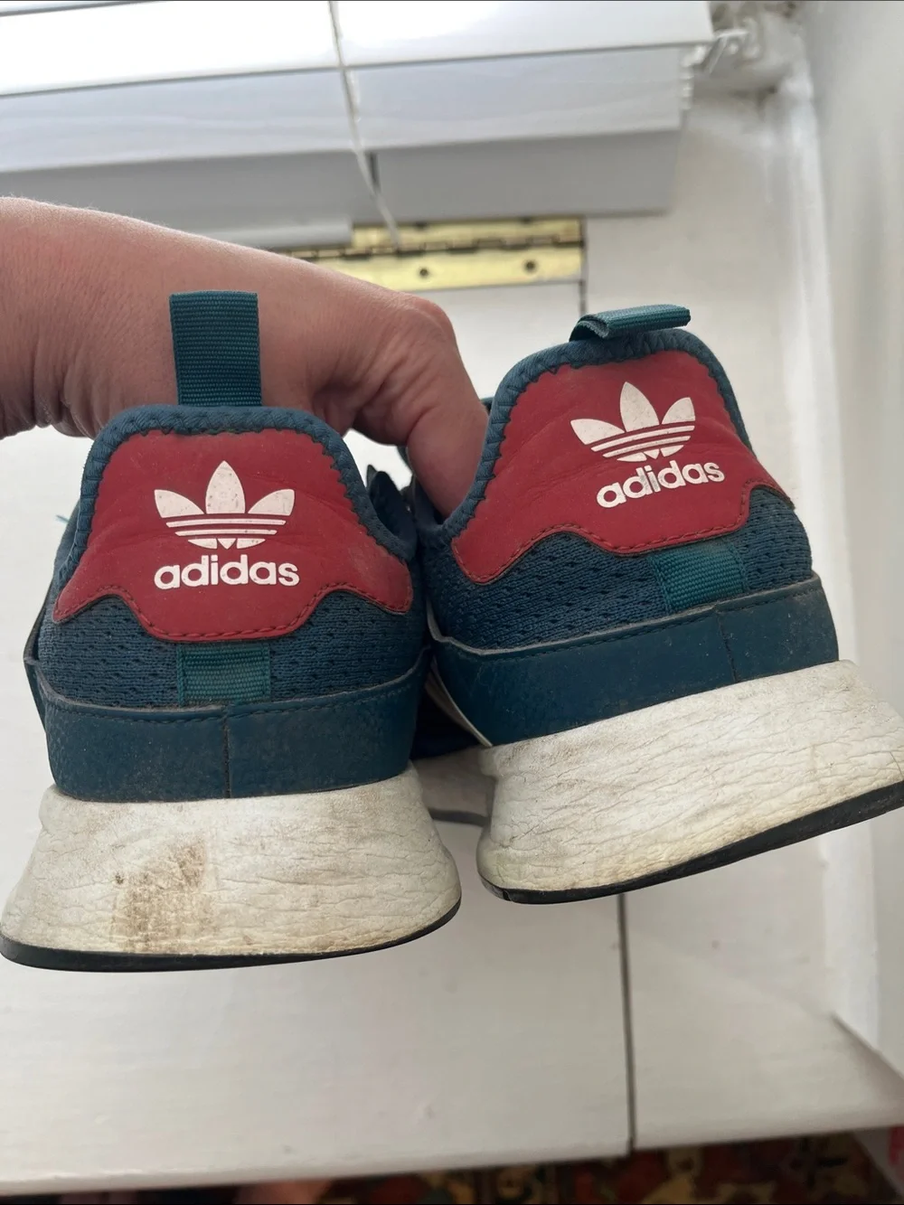 adidas lightweight knit