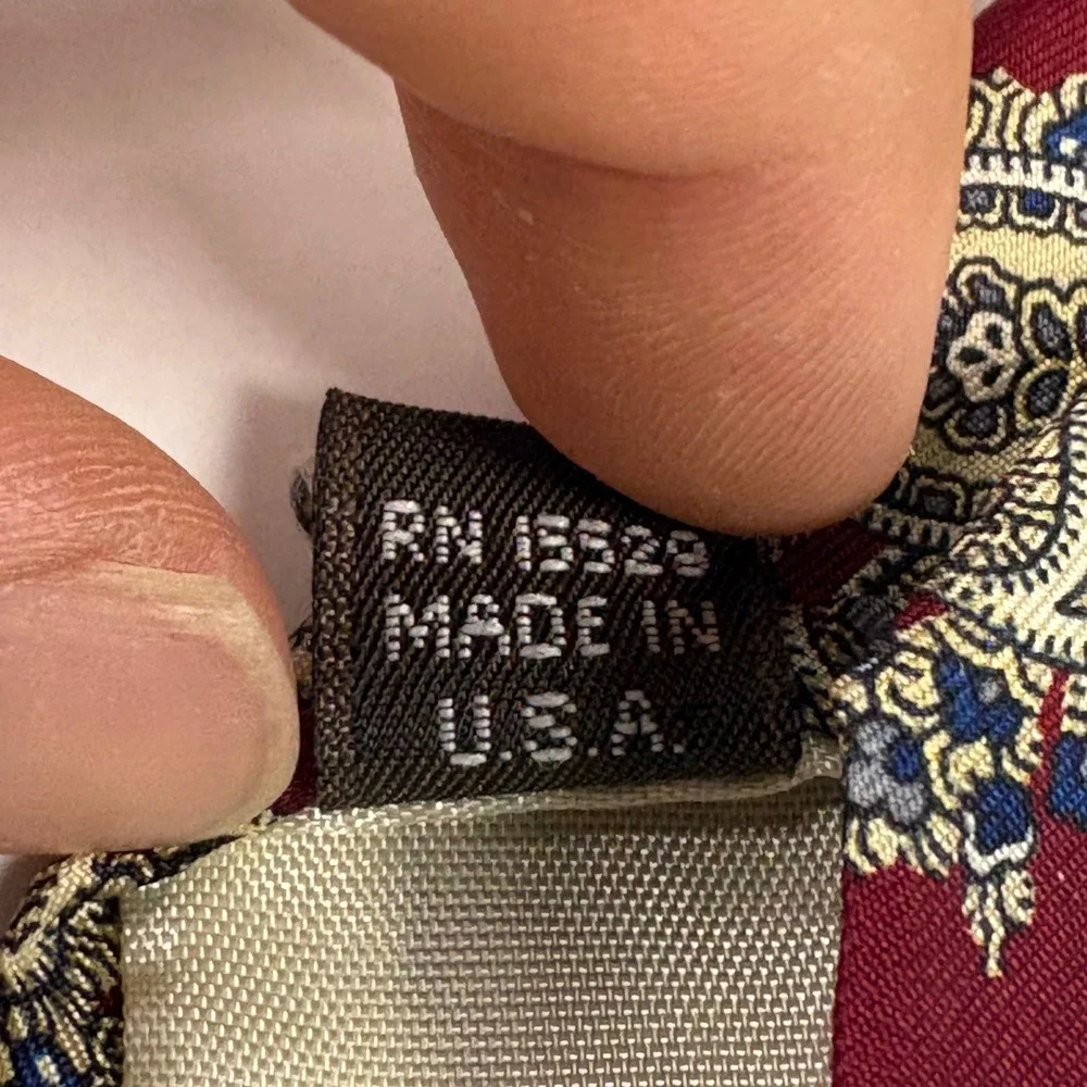 Givenchy who pattern knots