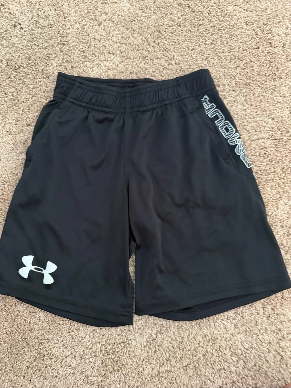 Under Armour Boys HeatGear Loose Fit Athletic Shorts Black Graphic Youth YXS