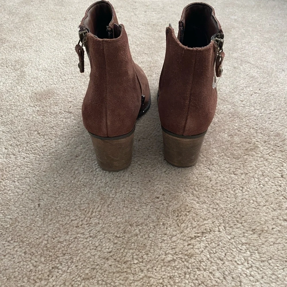 Never worn Women's Brown Suede Ankle Bootie with Side Zip