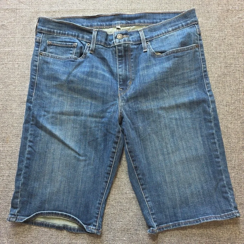 Levis Bermuda Jean Shorts Womens Size 33 Dark Blue Stretch Denim