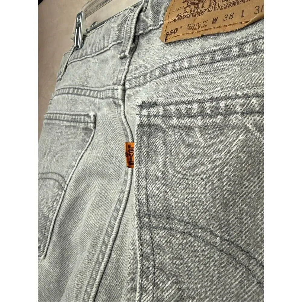 Levis 29” calf flaws