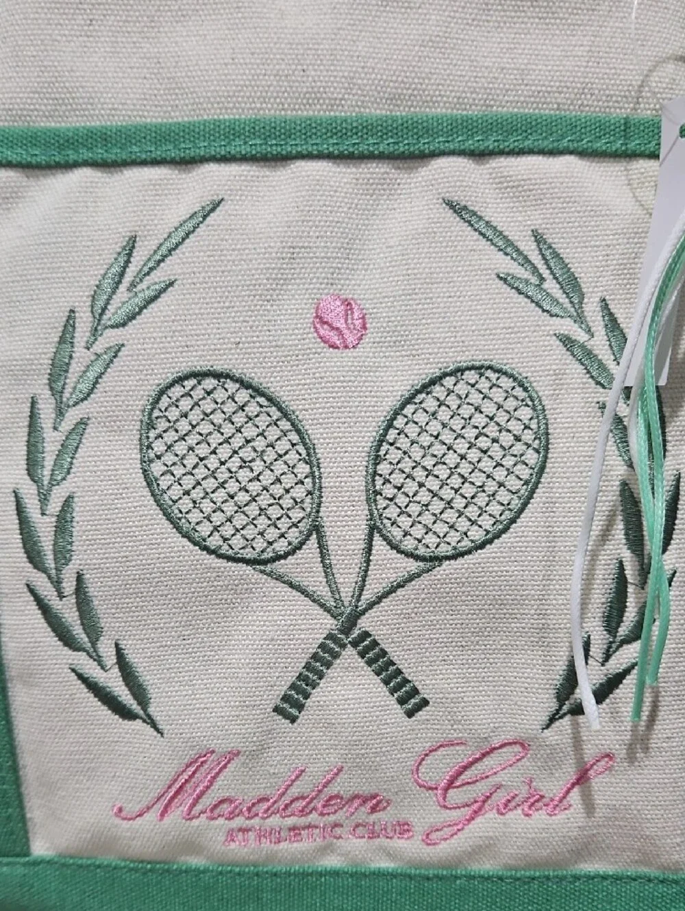 Madden Girl 🎄 nwt